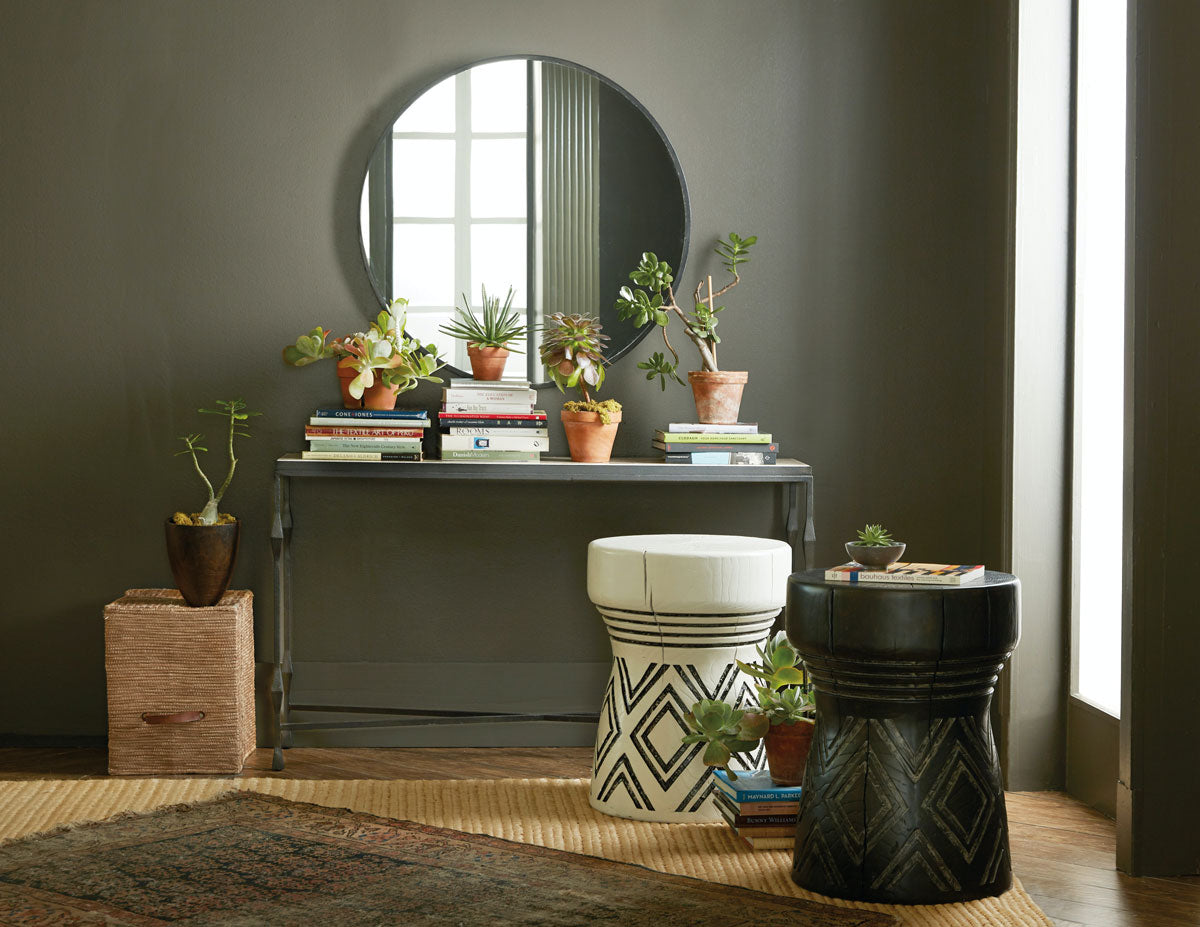CARVED STUMP SIDE TABLE- BLK