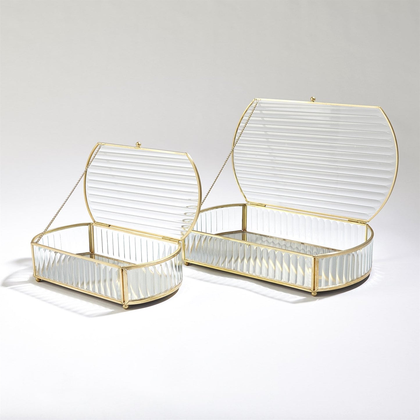 REEDED GLASS BOX OVAL