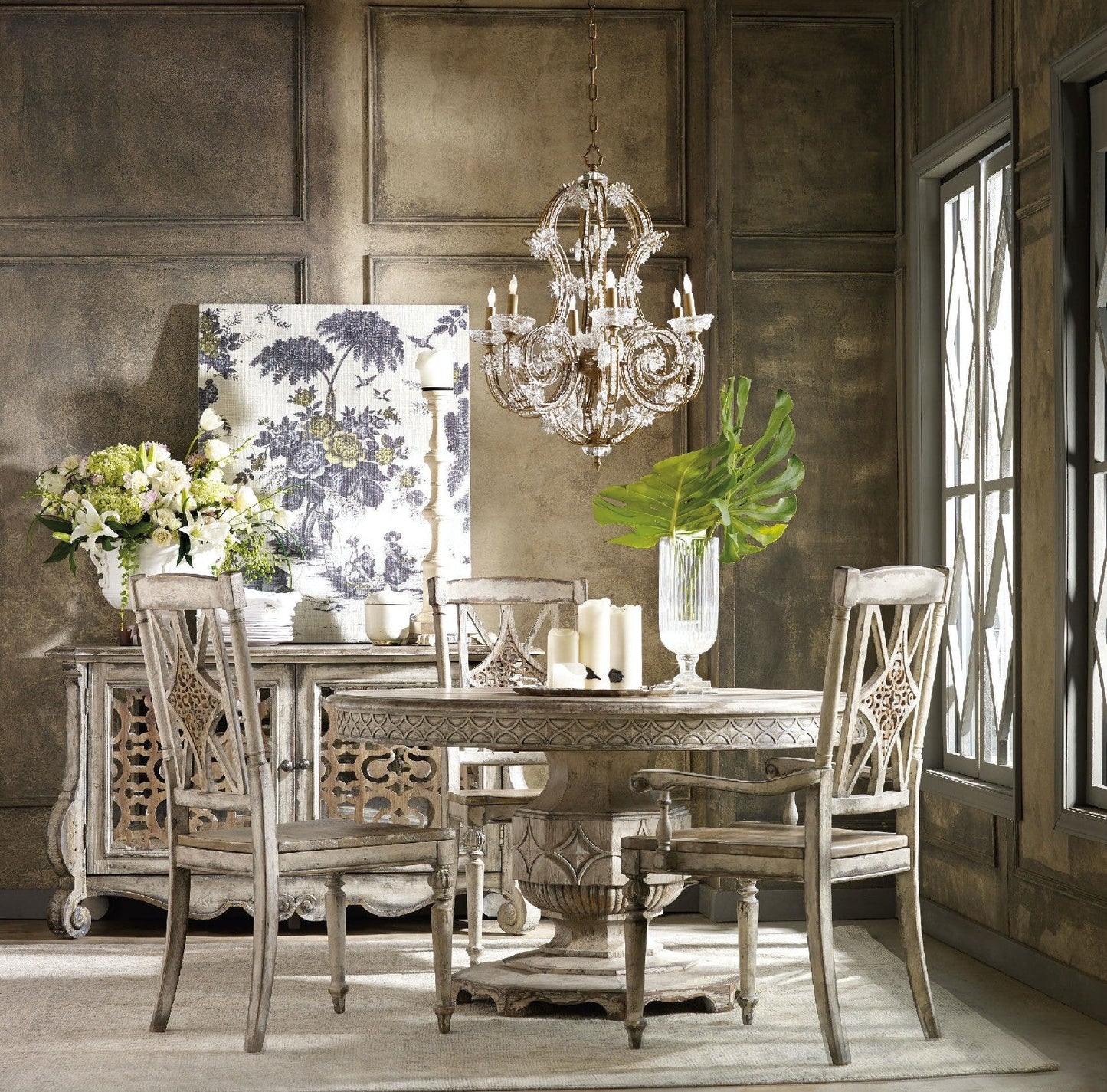 CHATELET ROUND EXTENDABLE DINING TABLE