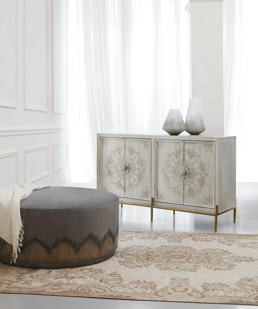 DELILAH SIDEBOARD
