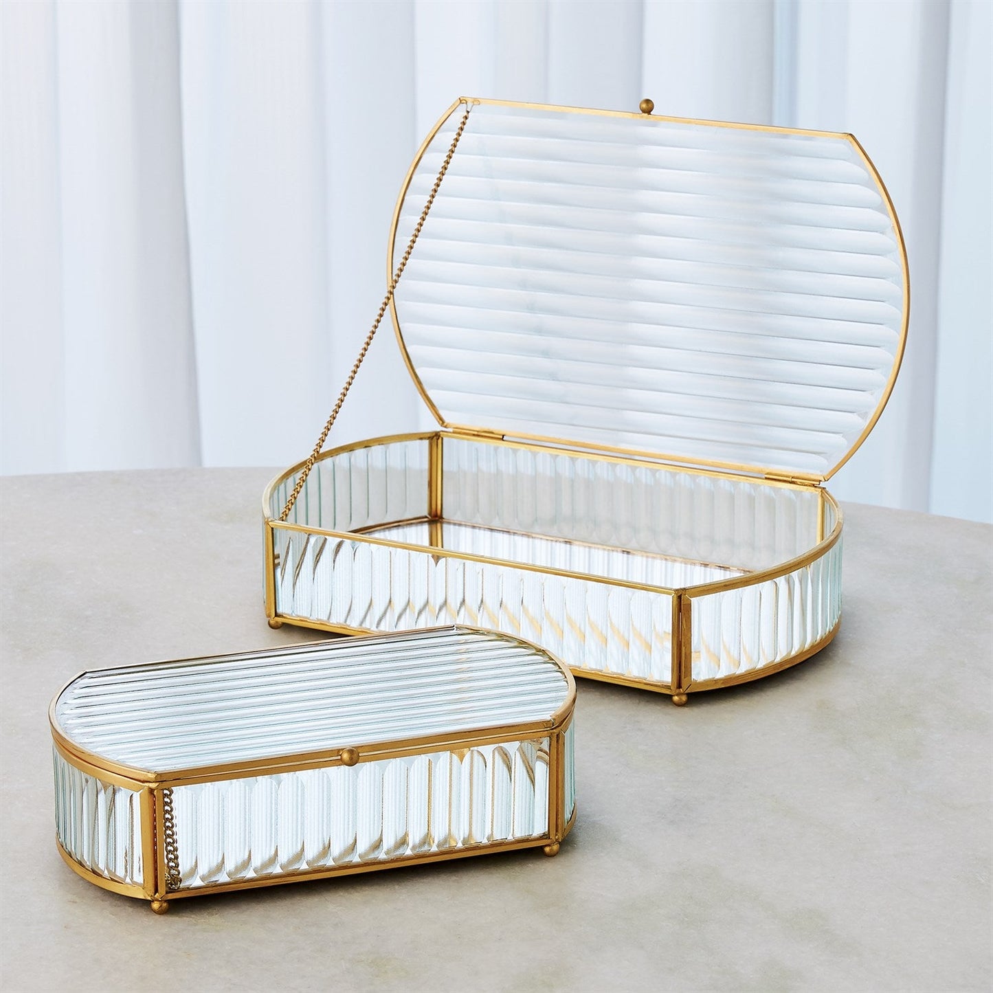 REEDED GLASS BOX OVAL